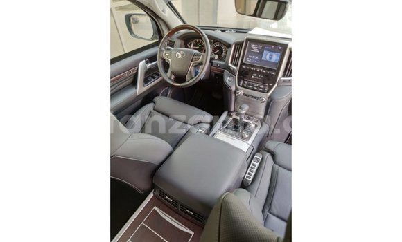 Nunua Imported Toyota Land Cruiser Nyeusi Gari ndani ya Import - Dubai nchini Arusha Nunua Imported Toyota Land Cruiser Nyeusi Gari ndani ya Import - Dubai nchini Arusha