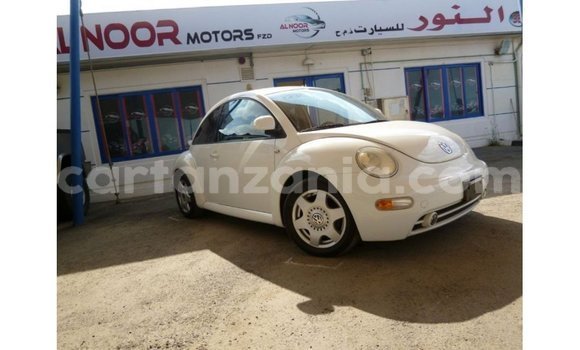 Buy Import Volkswagen Beetle White Car in Import - Dubai in Arusha