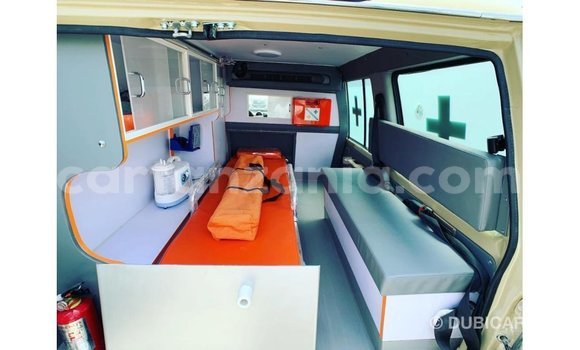 Buy Import Toyota Land Cruiser Beige Car in Import - Dubai in Arusha Buy Import Toyota Land Cruiser Beige Car in Import - Dubai in Arusha