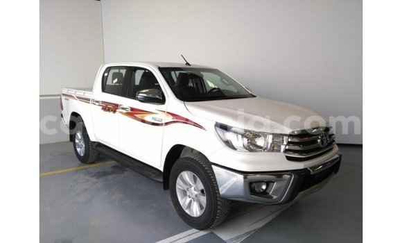Nunua Imported Toyota Hilux Nyeupe Gari ndani ya Import - Dubai nchini Arusha Nunua Imported Toyota Hilux Nyeupe Gari ndani ya Import - Dubai nchini Arusha