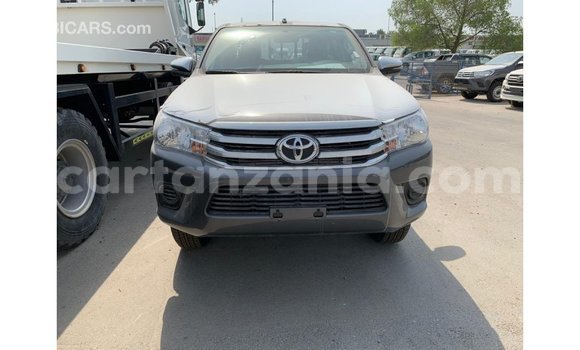 Nunua Imported Toyota Hilux Nyingine Gari ndani ya Import - Dubai nchini Arusha Nunua Imported Toyota Hilux Nyingine Gari ndani ya Import - Dubai nchini Arusha