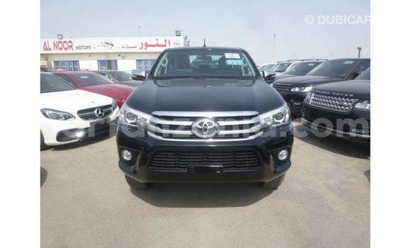 Nunua Imported Toyota Hilux Nyeusi Gari ndani ya Import - Dubai nchini Arusha Nunua Imported Toyota Hilux Nyeusi Gari ndani ya Import - Dubai nchini Arusha