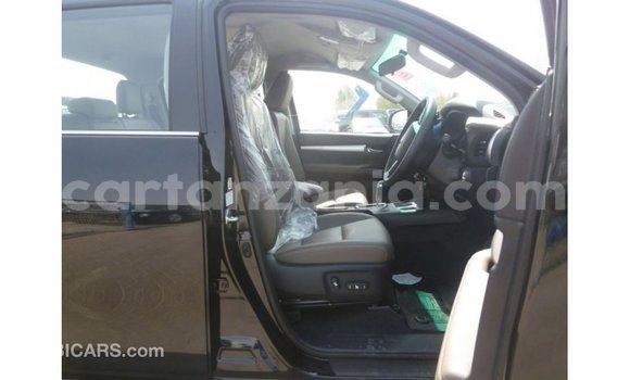 Nunua Imported Toyota Hilux Nyeusi Gari ndani ya Import - Dubai nchini Arusha Nunua Imported Toyota Hilux Nyeusi Gari ndani ya Import - Dubai nchini Arusha