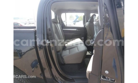 Nunua Imported Toyota Hilux Nyeusi Gari ndani ya Import - Dubai nchini Arusha Nunua Imported Toyota Hilux Nyeusi Gari ndani ya Import - Dubai nchini Arusha