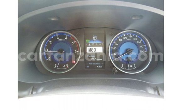 Nunua Imported Toyota Hilux Nyeusi Gari ndani ya Import - Dubai nchini Arusha Nunua Imported Toyota Hilux Nyeusi Gari ndani ya Import - Dubai nchini Arusha