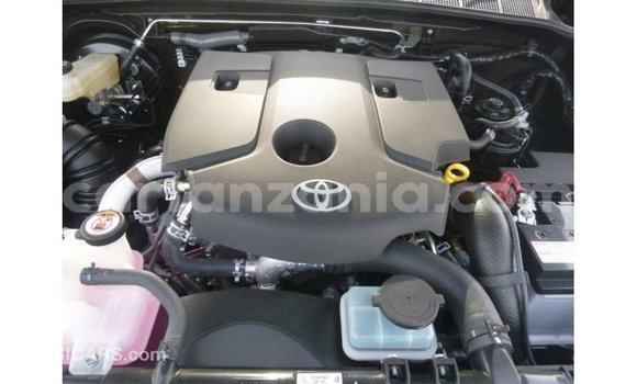 Nunua Imported Toyota Hilux Nyeusi Gari ndani ya Import - Dubai nchini Arusha Nunua Imported Toyota Hilux Nyeusi Gari ndani ya Import - Dubai nchini Arusha