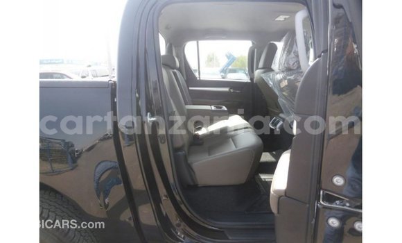 Nunua Imported Toyota Hilux Nyeusi Gari ndani ya Import - Dubai nchini Arusha Nunua Imported Toyota Hilux Nyeusi Gari ndani ya Import - Dubai nchini Arusha