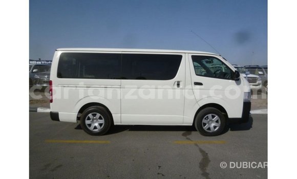 Nunua Imported Toyota Hiace Nyeupe Gari ndani ya Import - Dubai nchini Arusha Nunua Imported Toyota Hiace Nyeupe Gari ndani ya Import - Dubai nchini Arusha