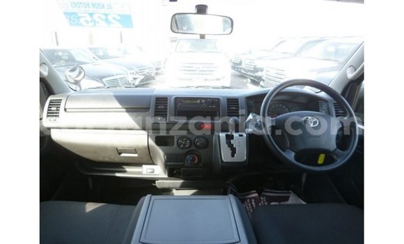 Nunua Imported Toyota Hiace Nyeupe Gari ndani ya Import - Dubai nchini Arusha Nunua Imported Toyota Hiace Nyeupe Gari ndani ya Import - Dubai nchini Arusha