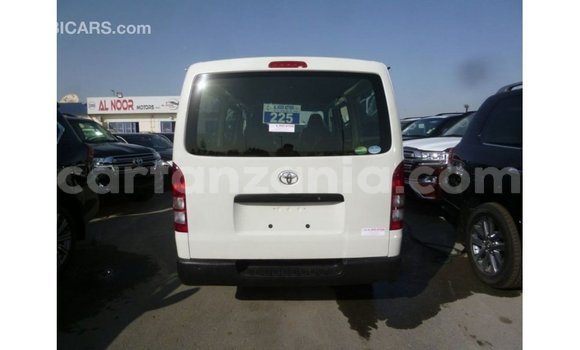 Nunua Imported Toyota Hiace Nyeupe Gari ndani ya Import - Dubai nchini Arusha Nunua Imported Toyota Hiace Nyeupe Gari ndani ya Import - Dubai nchini Arusha