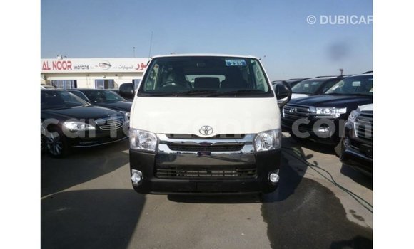 Nunua Imported Toyota Hiace Nyeupe Gari ndani ya Import - Dubai nchini Arusha Nunua Imported Toyota Hiace Nyeupe Gari ndani ya Import - Dubai nchini Arusha
