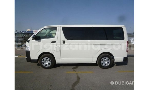 Nunua Imported Toyota Hiace Nyeupe Gari ndani ya Import - Dubai nchini Arusha Nunua Imported Toyota Hiace Nyeupe Gari ndani ya Import - Dubai nchini Arusha
