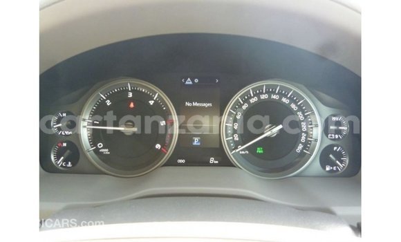 Nunua Imported Toyota Land Cruiser Nyeupe Gari ndani ya Import - Dubai nchini Arusha Nunua Imported Toyota Land Cruiser Nyeupe Gari ndani ya Import - Dubai nchini Arusha