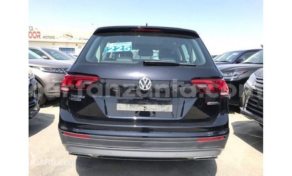Nunua Imported Volkswagen Tiguan Nyeusi Gari ndani ya Import - Dubai nchini Arusha Nunua Imported Volkswagen Tiguan Nyeusi Gari ndani ya Import - Dubai nchini Arusha