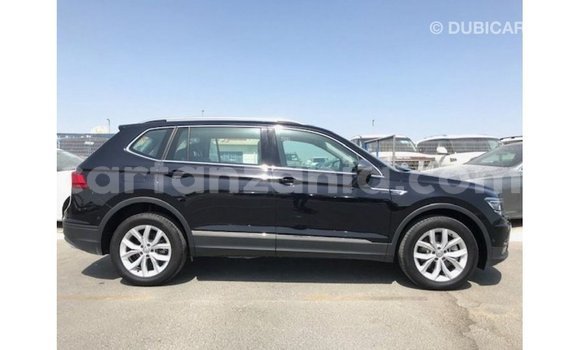 Nunua Imported Volkswagen Tiguan Nyeusi Gari ndani ya Import - Dubai nchini Arusha Nunua Imported Volkswagen Tiguan Nyeusi Gari ndani ya Import - Dubai nchini Arusha