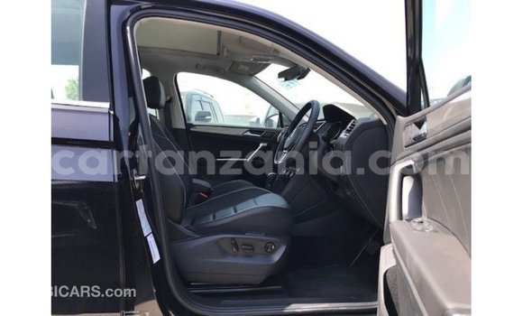 Nunua Imported Volkswagen Tiguan Nyeusi Gari ndani ya Import - Dubai nchini Arusha Nunua Imported Volkswagen Tiguan Nyeusi Gari ndani ya Import - Dubai nchini Arusha