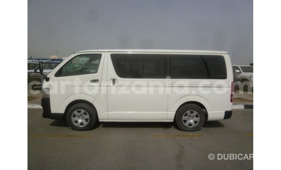 Nunua Imported Toyota Hiace Nyeupe Gari ndani ya Import - Dubai nchini Arusha Nunua Imported Toyota Hiace Nyeupe Gari ndani ya Import - Dubai nchini Arusha