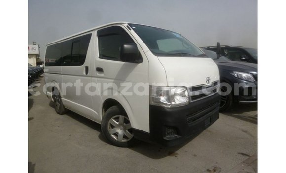 Buy Import Toyota Hiace White Car in Import - Dubai in Arusha Buy Import Toyota Hiace White Car in Import - Dubai in Arusha