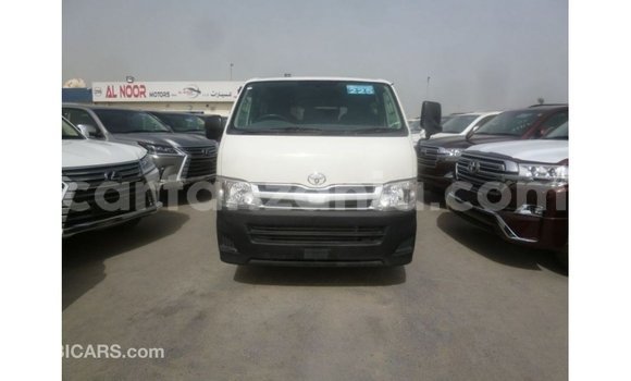 Buy Import Toyota Hiace White Car in Import - Dubai in Arusha Buy Import Toyota Hiace White Car in Import - Dubai in Arusha