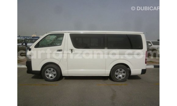 Buy Import Toyota Hiace White Car in Import - Dubai in Arusha Buy Import Toyota Hiace White Car in Import - Dubai in Arusha