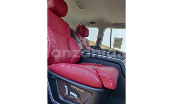 Nunua Imported Toyota Land Cruiser Nyeusi Gari ndani ya Import - Dubai nchini Arusha Nunua Imported Toyota Land Cruiser Nyeusi Gari ndani ya Import - Dubai nchini Arusha