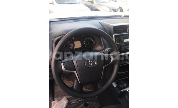 Nunua Imported Toyota Prado Nyeusi Gari ndani ya Import - Dubai nchini Arusha Nunua Imported Toyota Prado Nyeusi Gari ndani ya Import - Dubai nchini Arusha