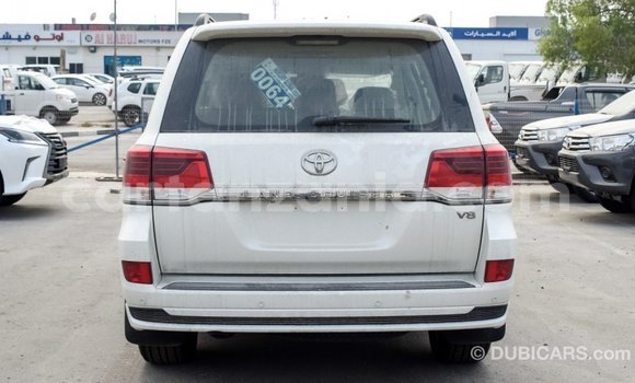 Nunua Imported Toyota Land Cruiser Nyeusi Gari ndani ya Import - Dubai nchini Arusha Nunua Imported Toyota Land Cruiser Nyeusi Gari ndani ya Import - Dubai nchini Arusha