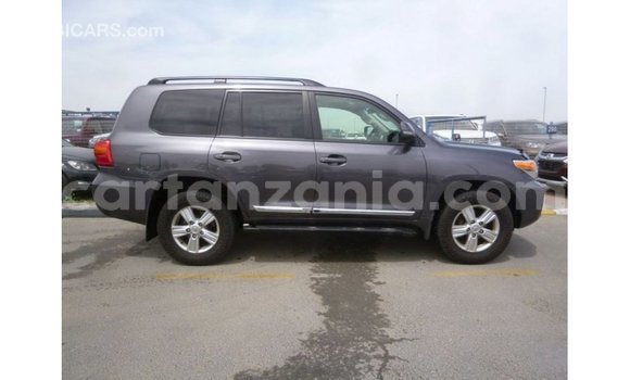Nunua Imported Toyota Land Cruiser Nyingine Gari ndani ya Import - Dubai nchini Arusha Nunua Imported Toyota Land Cruiser Nyingine Gari ndani ya Import - Dubai nchini Arusha