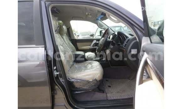 Nunua Imported Toyota Land Cruiser Nyingine Gari ndani ya Import - Dubai nchini Arusha Nunua Imported Toyota Land Cruiser Nyingine Gari ndani ya Import - Dubai nchini Arusha