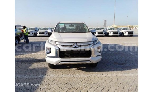 Nunua Imported Mitsubishi L200 Nyeupe Gari ndani ya Import - Dubai nchini Arusha Nunua Imported Mitsubishi L200 Nyeupe Gari ndani ya Import - Dubai nchini Arusha