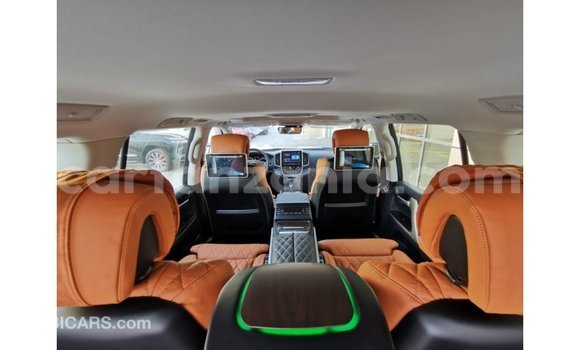 Nunua Imported Toyota Land Cruiser Nyeusi Gari ndani ya Import - Dubai nchini Arusha Nunua Imported Toyota Land Cruiser Nyeusi Gari ndani ya Import - Dubai nchini Arusha