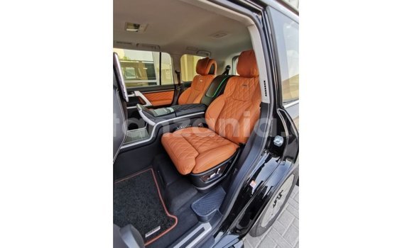 Nunua Imported Toyota Land Cruiser Nyeusi Gari ndani ya Import - Dubai nchini Arusha Nunua Imported Toyota Land Cruiser Nyeusi Gari ndani ya Import - Dubai nchini Arusha