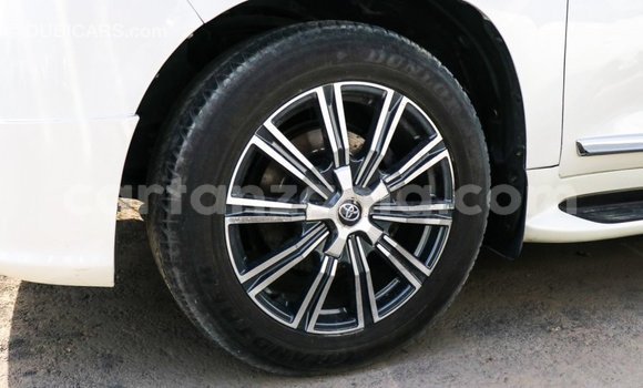 Buy Import Toyota Land Cruiser White Car in Import - Dubai in Arusha Buy Import Toyota Land Cruiser White Car in Import - Dubai in Arusha