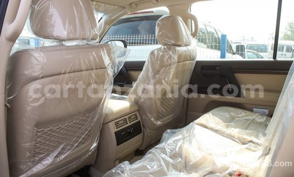 Nunua Imported Toyota Land Cruiser Nyingine Gari ndani ya Import - Dubai nchini Arusha Nunua Imported Toyota Land Cruiser Nyingine Gari ndani ya Import - Dubai nchini Arusha