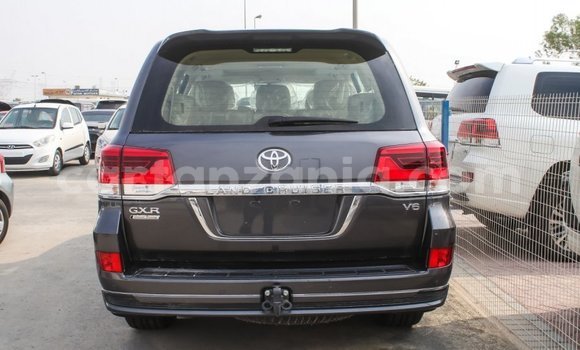 Nunua Imported Toyota Land Cruiser Nyingine Gari ndani ya Import - Dubai nchini Arusha Nunua Imported Toyota Land Cruiser Nyingine Gari ndani ya Import - Dubai nchini Arusha