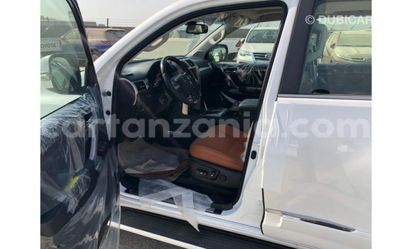 Nunua Imported Lexus LX Nyeupe Gari ndani ya Import - Dubai nchini Arusha Nunua Imported Lexus LX Nyeupe Gari ndani ya Import - Dubai nchini Arusha