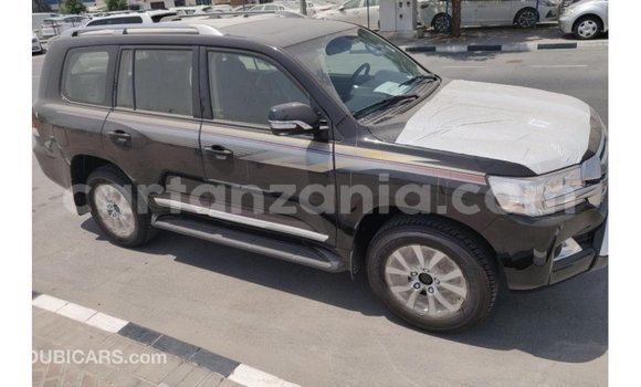 Nunua Imported Toyota Land Cruiser Nyeusi Gari ndani ya Import - Dubai nchini Arusha Nunua Imported Toyota Land Cruiser Nyeusi Gari ndani ya Import - Dubai nchini Arusha