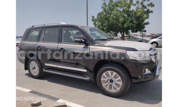 Nunua Imported Toyota Land Cruiser Nyeusi Gari ndani ya Import - Dubai nchini Arusha Nunua Imported Toyota Land Cruiser Nyeusi Gari ndani ya Import - Dubai nchini Arusha