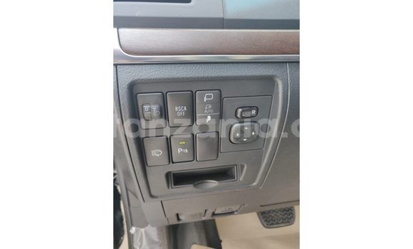 Nunua Imported Toyota Land Cruiser Nyeusi Gari ndani ya Import - Dubai nchini Arusha Nunua Imported Toyota Land Cruiser Nyeusi Gari ndani ya Import - Dubai nchini Arusha