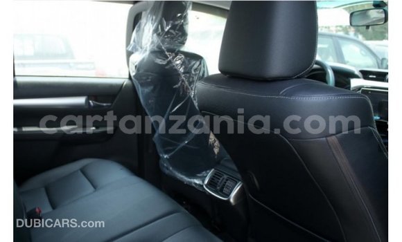 Nunua Imported Toyota Hilux Nyingine Gari ndani ya Import - Dubai nchini Arusha Nunua Imported Toyota Hilux Nyingine Gari ndani ya Import - Dubai nchini Arusha