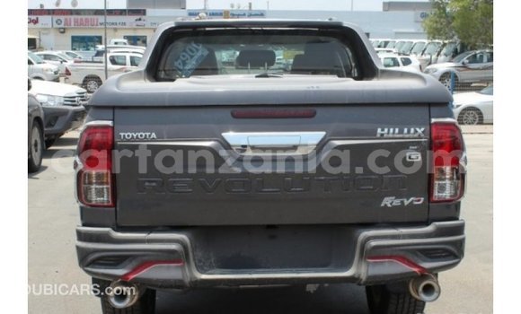 Nunua Imported Toyota Hilux Nyingine Gari ndani ya Import - Dubai nchini Arusha Nunua Imported Toyota Hilux Nyingine Gari ndani ya Import - Dubai nchini Arusha