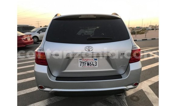 Nunua Imported Toyota Highlander Nyingine Gari ndani ya Import - Dubai nchini Arusha Nunua Imported Toyota Highlander Nyingine Gari ndani ya Import - Dubai nchini Arusha