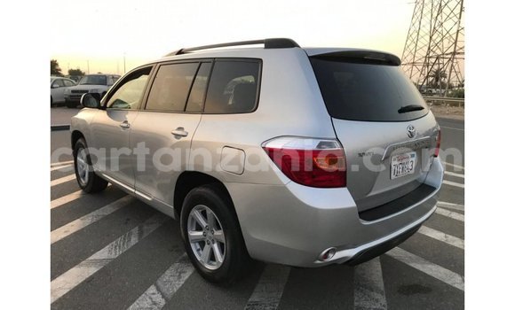Nunua Imported Toyota Highlander Nyingine Gari ndani ya Import - Dubai nchini Arusha Nunua Imported Toyota Highlander Nyingine Gari ndani ya Import - Dubai nchini Arusha