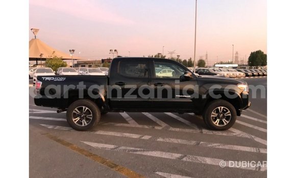Nunua Imported Toyota Tacoma Nyeusi Gari ndani ya Import - Dubai nchini Arusha Nunua Imported Toyota Tacoma Nyeusi Gari ndani ya Import - Dubai nchini Arusha
