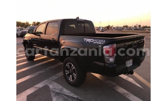 Nunua Imported Toyota Tacoma Nyeusi Gari ndani ya Import - Dubai nchini Arusha Nunua Imported Toyota Tacoma Nyeusi Gari ndani ya Import - Dubai nchini Arusha