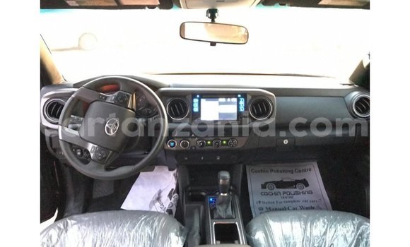 Nunua Imported Toyota Tacoma Nyeusi Gari ndani ya Import - Dubai nchini Arusha Nunua Imported Toyota Tacoma Nyeusi Gari ndani ya Import - Dubai nchini Arusha
