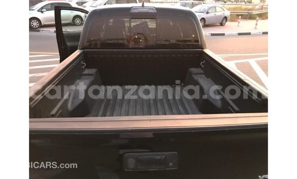 Nunua Imported Toyota Tacoma Nyeusi Gari ndani ya Import - Dubai nchini Arusha Nunua Imported Toyota Tacoma Nyeusi Gari ndani ya Import - Dubai nchini Arusha
