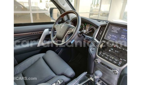 Nunua Imported Toyota Land Cruiser Nyeusi Gari ndani ya Import - Dubai nchini Arusha Nunua Imported Toyota Land Cruiser Nyeusi Gari ndani ya Import - Dubai nchini Arusha