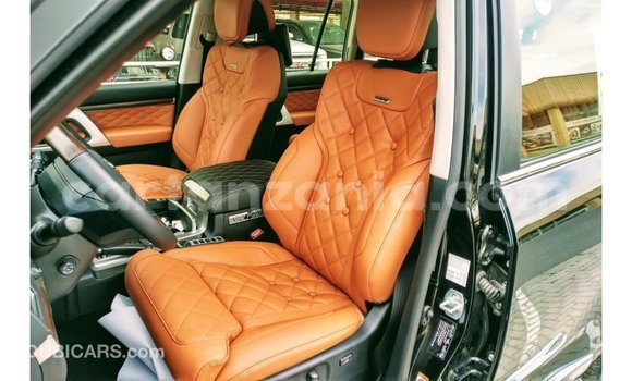 Buy Import Toyota Land Cruiser Black Car in Import - Dubai in Arusha Buy Import Toyota Land Cruiser Black Car in Import - Dubai in Arusha
