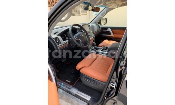 Nunua Imported Toyota Land Cruiser Nyeusi Gari ndani ya Import - Dubai nchini Arusha Nunua Imported Toyota Land Cruiser Nyeusi Gari ndani ya Import - Dubai nchini Arusha